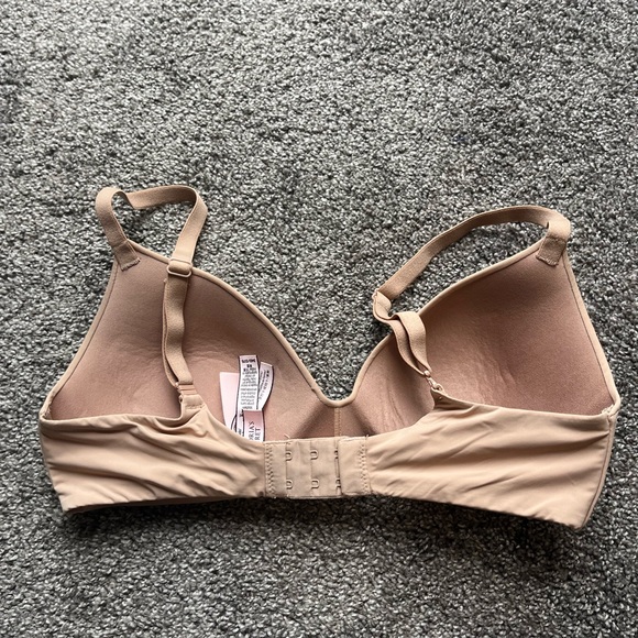 Victoria’s Secret Beige Bra - Picture 2 of 3